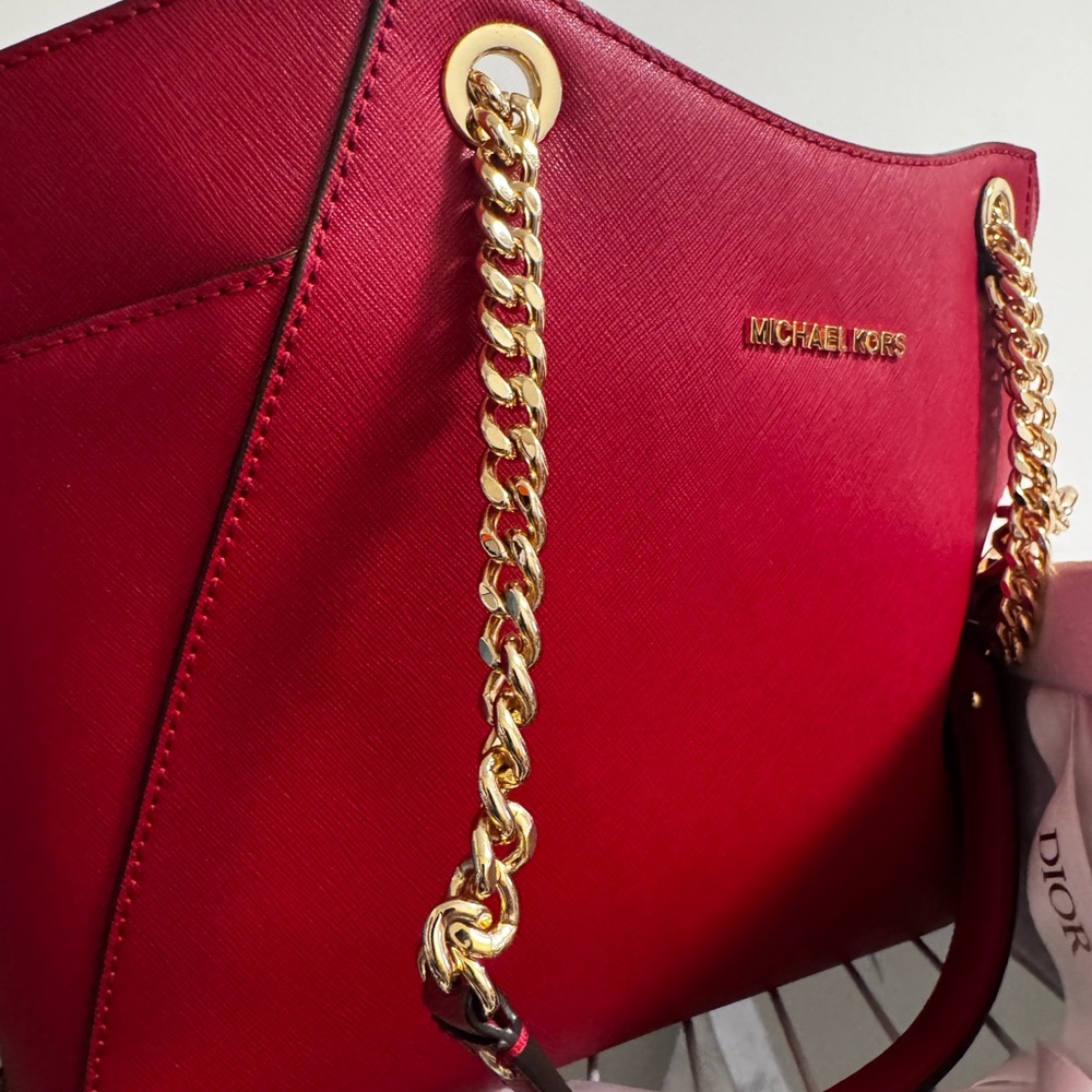 Michael Kors Scarlet Shoulder Bag with Gold Chain LK NEW